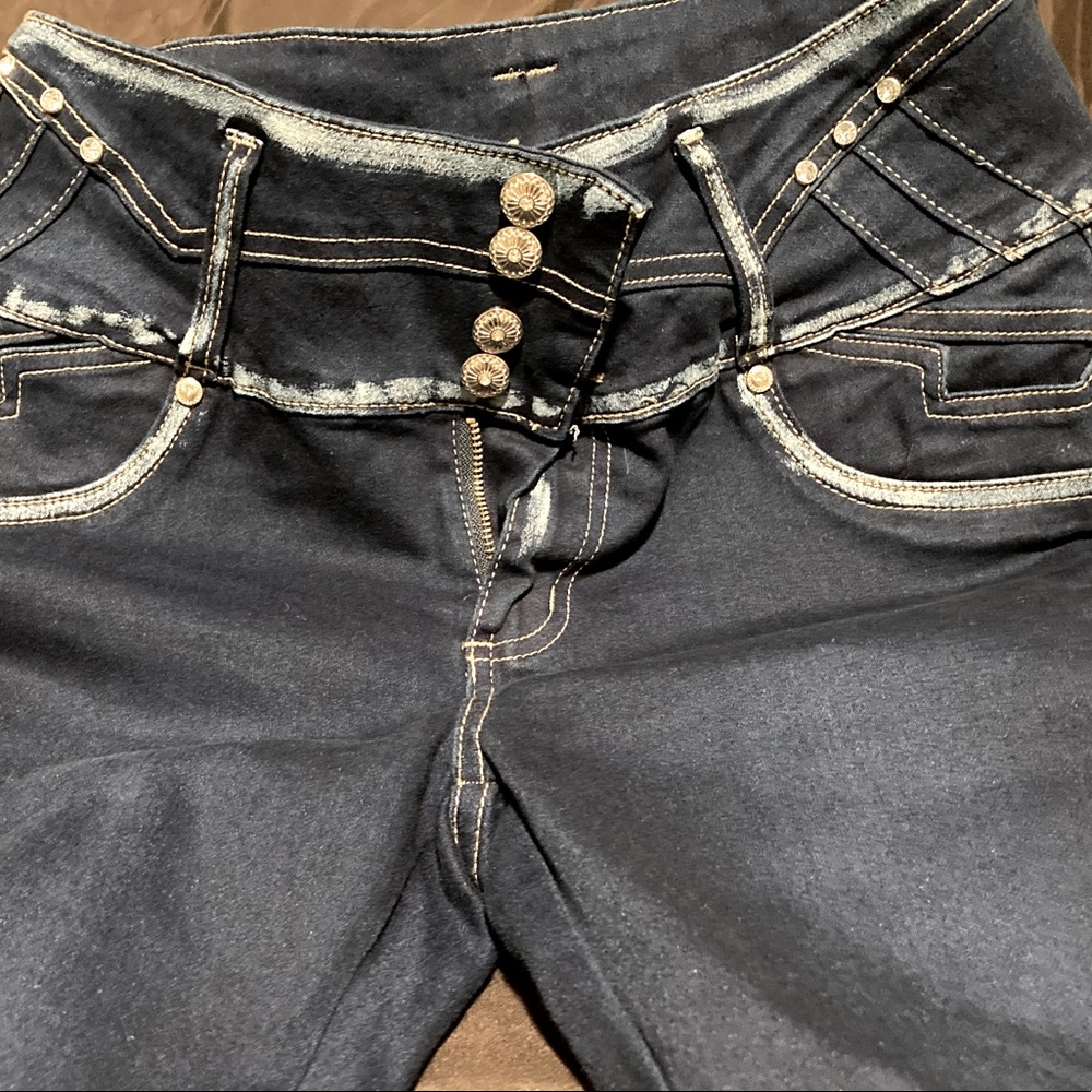 High waisted jeans